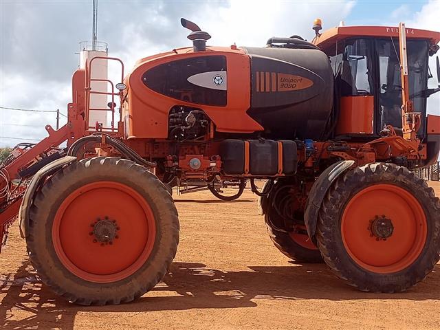 PULVERIZADOR AGRICOLA AUTOMOTRIZ UNIPORT 3030 ANO 2015